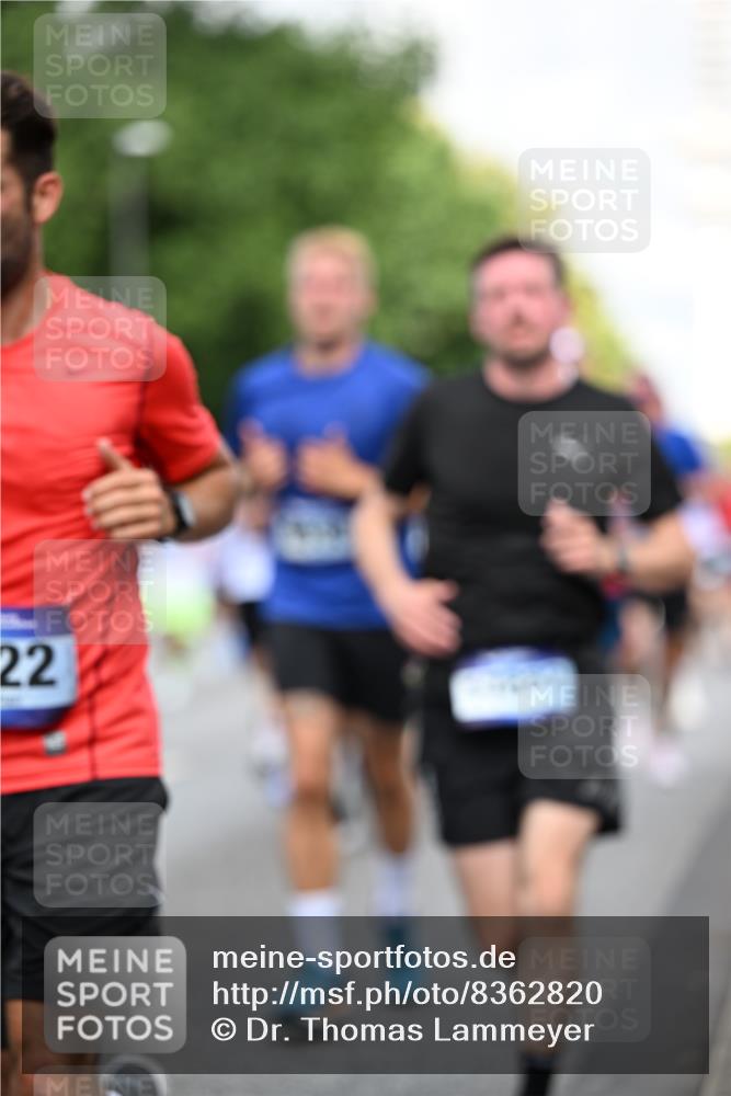 29.06.2025 - hella hamburg halbmarathon Dr. Thomas Lammeyer http://msf.ph/oto/8362820 29.06.2025 09:56:44 Kennedybrücke 1012, 1070, 1163, 1176, 1391, 1558, 1613, 1735, 1782, 2048, 2189, 2213, 2590, 2788, 2970, 3021, 3098, 3146, 3304, 3907, 3917, 3928, 4277, 4933, 4981, 4997, 5476, 5623, 5624, 5682, 6152, 6712, 6716, 7005, 7093, 7147, 7204, 7322, 7325, 7450, 7599, 7765, 7843, 8063, 8145, 8664, 8694, 8704, 8722, 8819, 9081, 9213, 9232, 9374, 9534, 9538, 9540, 9585, 9794, 10000, 10208, 10246, 10313, 10750, 10969, 11094, 11153, 11291, 11346 meine-sportfotos.de