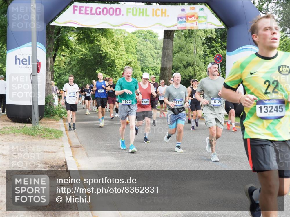 29.06.2025 - hella hamburg halbmarathon MichiJ http://msf.ph/oto/8362831 29.06.2025 10:43:23 Zwischen KM18-KM19 1972, 2982, 3042, 4152, 4594, 5418, 7037, 8255, 8393, 9622, 9820, 10093, 13245, 13474, 16121, 16470, 16679, 17468, 17758, 18125, 18208 meine-sportfotos.de