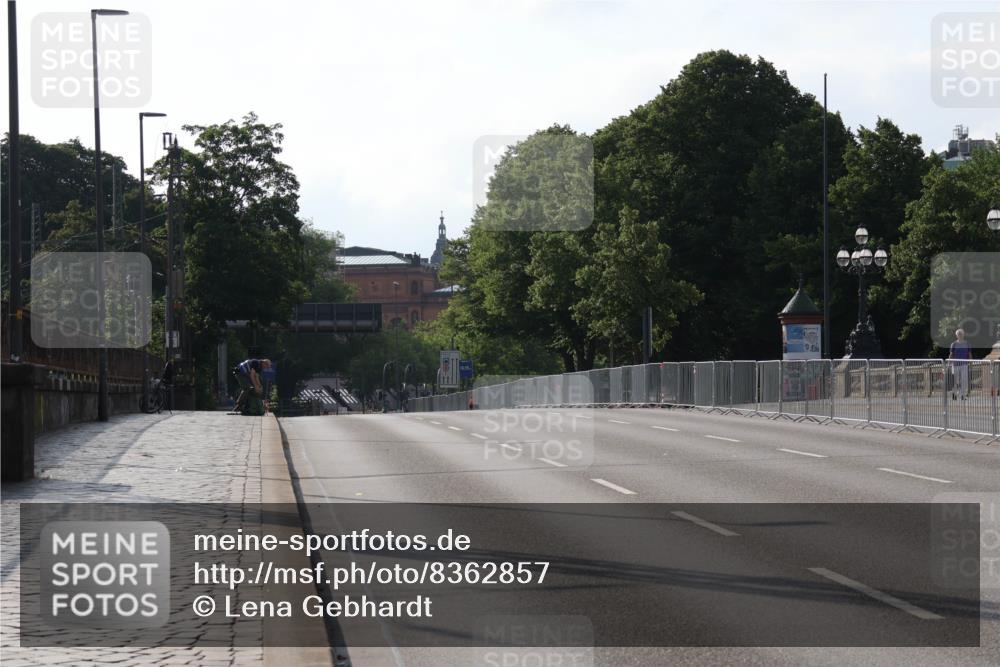 29.06.2025 - hella hamburg halbmarathon Lena Gebhardt http://msf.ph/oto/8362857 29.06.2025 08:29:06 Lombardsbrücke  meine-sportfotos.de