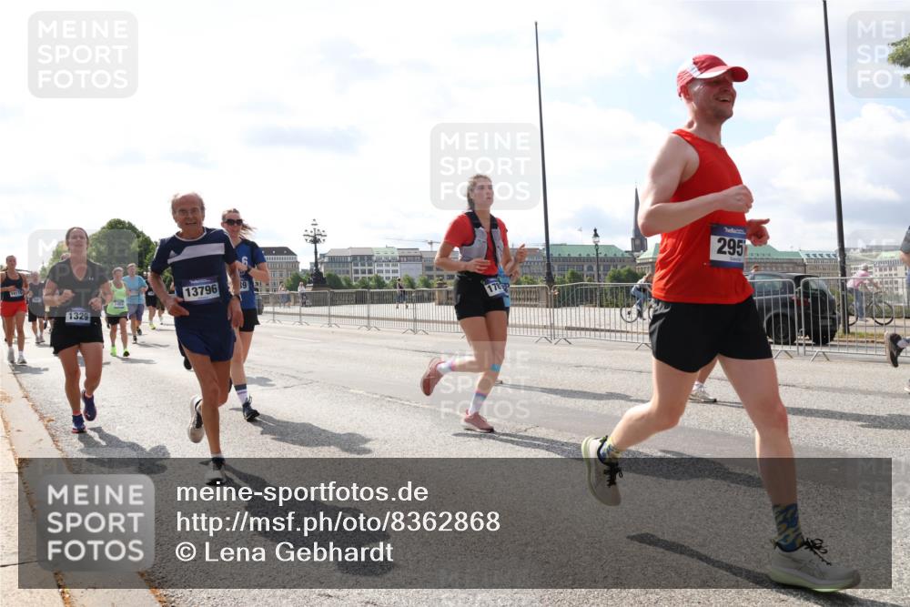 29.06.2025 - hella hamburg halbmarathon Lena Gebhardt http://msf.ph/oto/8362868 29.06.2025 10:01:45 Lombardsbrücke 14175, 1329, 13796, 178, 295, 1184, 1329, 1364, 1387, 1464, 1653, 1722, 1724, 1729, 1881, 1940, 2006, 2091, 2167, 2591, 2806, 2957, 3039, 3199, 3425, 3663, 4286, 4319, 4322, 4328, 4370, 4649, 4663, 5547, 5570, 5602, 5603, 5675, 5742, 6087, 6281, 0000, 6302, 6327, 6438, 6591, 6595, 6921, 6924, 7189, 7287, 8030, 8191, 8392, 8578, 8691, 8822, 8926, 9230, 9741, 10177, 10281, 10301, 10576, 10882, 10915, 11043, 11465, 14471, 14660, 14677, 16420 meine-sportfotos.de