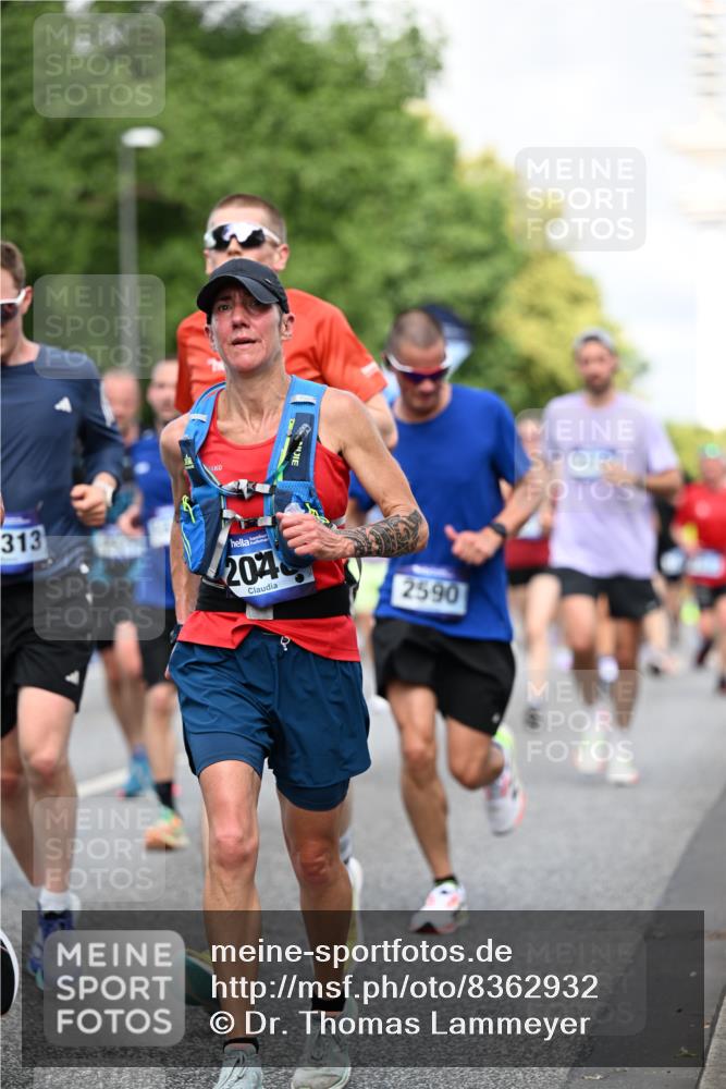 29.06.2025 - hella hamburg halbmarathon Dr. Thomas Lammeyer http://msf.ph/oto/8362932 29.06.2025 09:56:46 Kennedybrücke 1012, 1070, 1163, 1176, 1391, 1558, 1613, 1735, 1759, 1782, 2048, 2189, 2213, 2402, 2590, 2788, 2970, 3021, 3098, 3146, 3304, 3907, 3917, 3928, 4091, 4277, 4933, 4981, 4997, 5623, 5624, 5682, 6081, 6152, 6712, 6716, 7005, 7093, 7147, 7204, 7322, 7325, 7450, 7599, 7765, 7843, 8063, 8145, 8664, 8694, 8704, 8722, 8819, 9081, 9213, 9232, 9374, 9534, 9538, 9540, 9585, 9794, 10000, 10208, 10246, 10313, 10750, 10969, 11094, 11153, 11291, 11346 meine-sportfotos.de