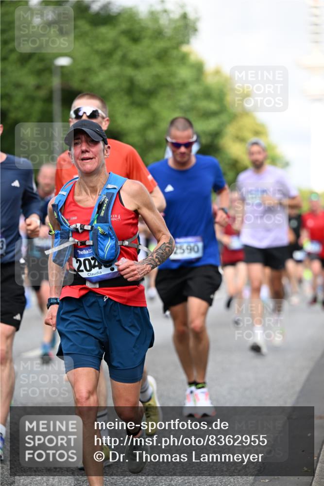29.06.2025 - hella hamburg halbmarathon Dr. Thomas Lammeyer http://msf.ph/oto/8362955 29.06.2025 09:56:46 Kennedybrücke 1012, 1070, 1163, 1176, 1391, 1558, 1613, 1735, 1759, 1782, 2048, 2189, 2213, 2402, 2590, 2788, 2970, 3021, 3098, 3146, 3304, 3907, 3917, 3928, 4091, 4277, 4933, 4981, 4997, 5623, 5624, 5682, 6081, 6152, 6712, 6716, 7005, 7093, 7147, 7204, 7322, 7325, 7450, 7599, 7765, 7843, 8063, 8145, 8664, 8694, 8704, 8722, 8819, 9081, 9213, 9232, 9374, 9534, 9538, 9540, 9585, 9794, 10000, 10208, 10246, 10313, 10750, 10969, 11094, 11153, 11291, 11346 meine-sportfotos.de
