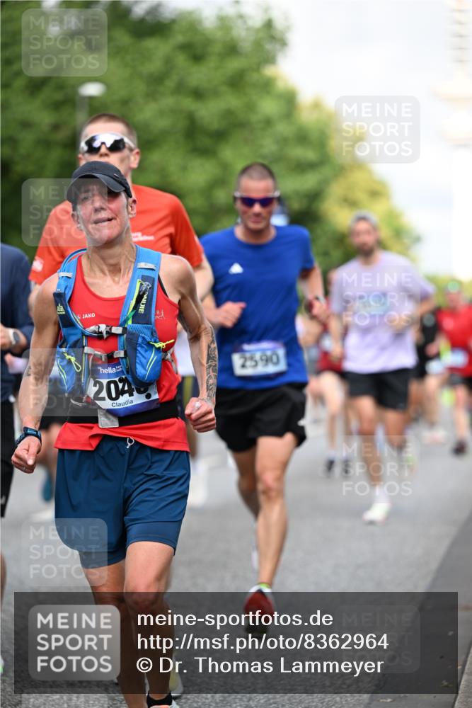 29.06.2025 - hella hamburg halbmarathon Dr. Thomas Lammeyer http://msf.ph/oto/8362964 29.06.2025 09:56:46 Kennedybrücke 1012, 1070, 1163, 1176, 1391, 1558, 1613, 1735, 1759, 1782, 2048, 2189, 2213, 2402, 2590, 2788, 2970, 3021, 3098, 3146, 3304, 3907, 3917, 3928, 4091, 4277, 4933, 4981, 4997, 5623, 5624, 5682, 6081, 6152, 6712, 6716, 7005, 7093, 7147, 7204, 7322, 7325, 7450, 7599, 7765, 7843, 8063, 8145, 8664, 8694, 8704, 8722, 8819, 9081, 9213, 9232, 9374, 9534, 9538, 9540, 9585, 9794, 10000, 10208, 10246, 10313, 10750, 10969, 11094, 11153, 11291, 11346 meine-sportfotos.de