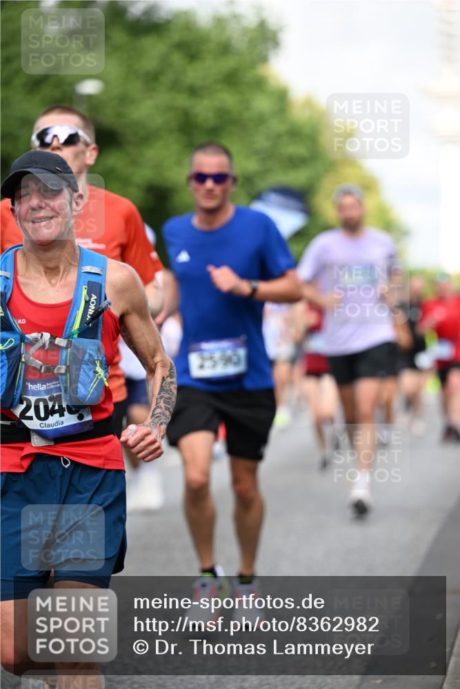 29.06.2025 - hella hamburg halbmarathon Dr. Thomas Lammeyer http://msf.ph/oto/8362982 29.06.2025 09:56:47 Kennedybrücke 1012, 1070, 1163, 1176, 1391, 1558, 1613, 1735, 1759, 1782, 2048, 2189, 2213, 2402, 2590, 2788, 2970, 3021, 3098, 3146, 3304, 3907, 3917, 3928, 4091, 4277, 4933, 4981, 4997, 5623, 5624, 5682, 6081, 6152, 6712, 6716, 7005, 7093, 7147, 7204, 7322, 7325, 7450, 7599, 7765, 8063, 8145, 8664, 8694, 8704, 8722, 8819, 9081, 9213, 9232, 9374, 9534, 9538, 9540, 9544, 9585, 9794, 10000, 10208, 10246, 10313, 10750, 10969, 11094, 11153, 11291, 11346 meine-sportfotos.de