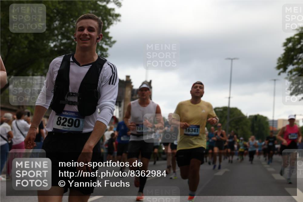 29.06.2025 - hella hamburg halbmarathon Yannick Fuchs http://msf.ph/oto/8362984 29.06.2025 10:53:17 20KM 1285, 2006, 2348, 2584, 2677, 2957, 2978, 3114, 3181, 3279, 3425, 3983, 4088, 4592, 5347, 5885, 6087, 6202, 6220, 6438, 6997, 7031, 7223, 7287, 7476, 8290, 10036, 10587, 10759, 10896, 10943, 11935, 11938, 12206, 12261, 12564, 12633, 12736, 12862, 13583, 13761, 14375, 14567, 14732, 14902, 14928, 14965, 15232, 15240, 15284, 15824, 16160, 16341, 16910, 16980, 17017, 17176, 17346, 17503, 17630, 18153, 18266, 18327, 18467, 18485, 18716, 19015, 19160 meine-sportfotos.de