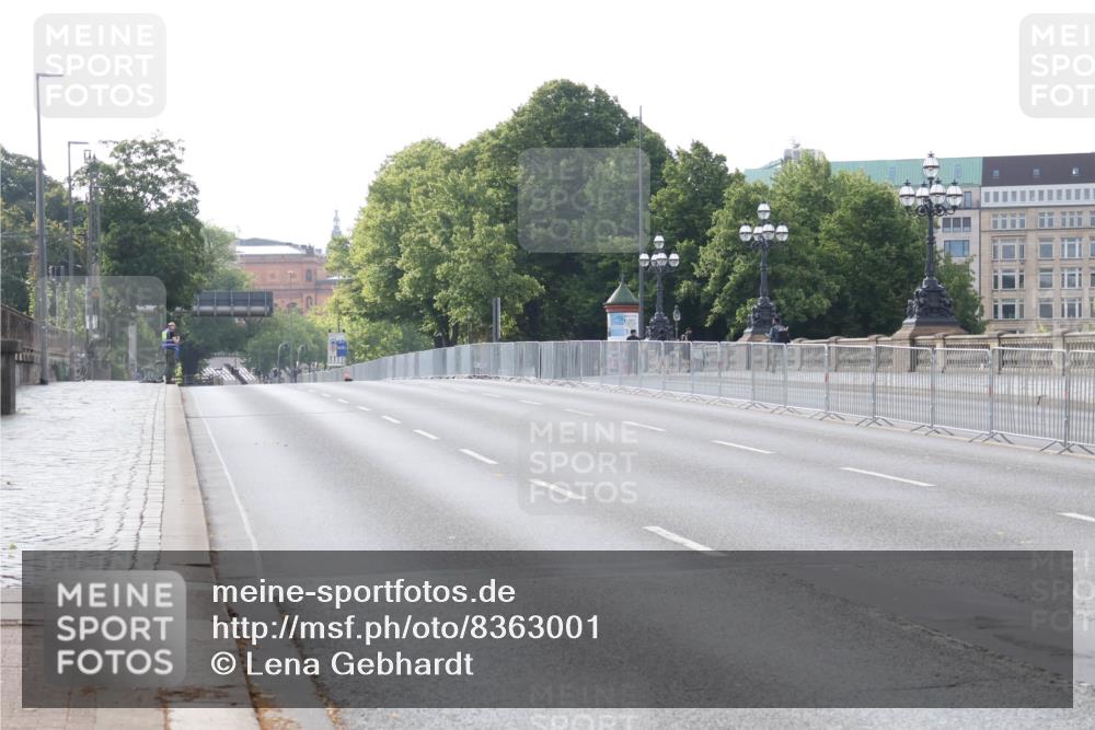 29.06.2025 - hella hamburg halbmarathon Lena Gebhardt http://msf.ph/oto/8363001 29.06.2025 08:29:35 Lombardsbrücke  meine-sportfotos.de