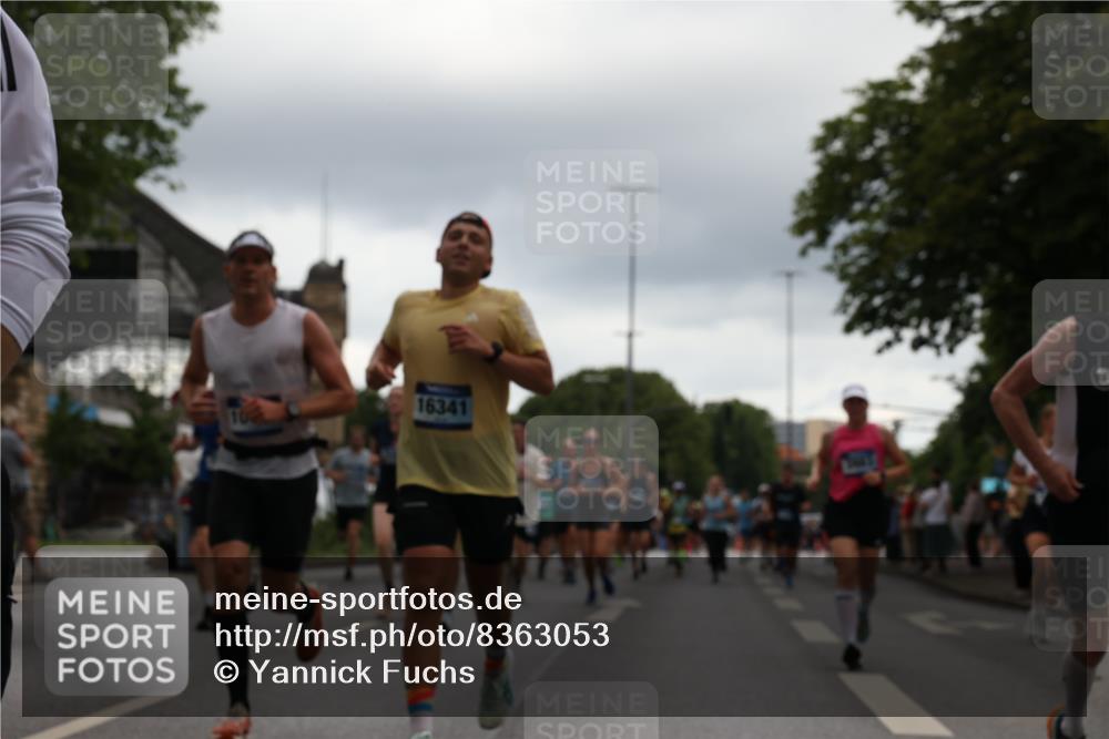 29.06.2025 - hella hamburg halbmarathon Yannick Fuchs http://msf.ph/oto/8363053 29.06.2025 10:53:17 20KM 1285, 2006, 2348, 2584, 2677, 2957, 2978, 3114, 3181, 3279, 3425, 3983, 4088, 4592, 5347, 5885, 6087, 6202, 6220, 6438, 6997, 7031, 7223, 7287, 7476, 8290, 10036, 10587, 10759, 10896, 10943, 11935, 11938, 12206, 12261, 12564, 12633, 12736, 12862, 13583, 13761, 14375, 14567, 14732, 14902, 14928, 14965, 15232, 15240, 15284, 15824, 16160, 16341, 16910, 16980, 17017, 17176, 17346, 17503, 17630, 18153, 18266, 18327, 18467, 18485, 18716, 19015, 19160 meine-sportfotos.de