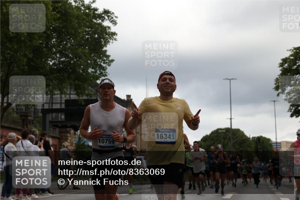 29.06.2025 - hella hamburg halbmarathon Yannick Fuchs http://msf.ph/oto/8363069 29.06.2025 10:53:17 20KM 1285, 2006, 2348, 2584, 2677, 2957, 2978, 3114, 3181, 3279, 3425, 3983, 4088, 4592, 5347, 5885, 6087, 6202, 6220, 6438, 6997, 7031, 7223, 7287, 7476, 8290, 10036, 10587, 10759, 10896, 10943, 11935, 11938, 12206, 12261, 12564, 12633, 12736, 12862, 13583, 13761, 14375, 14567, 14732, 14902, 14928, 14965, 15232, 15240, 15284, 15824, 16160, 16341, 16910, 16980, 17017, 17176, 17346, 17503, 17630, 18153, 18266, 18327, 18467, 18485, 18716, 19015, 19160 meine-sportfotos.de