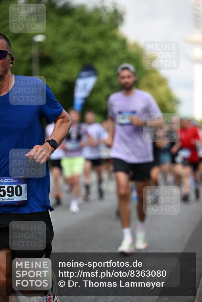 29.06.2025 - hella hamburg halbmarathon Dr. Thomas Lammeyer http://msf.ph/oto/8363080 29.06.2025 09:56:48 Kennedybrücke 1012, 1070, 1163, 1176, 1391, 1558, 1613, 1735, 1759, 1782, 2048, 2189, 2213, 2365, 2402, 2590, 2788, 2970, 3021, 3098, 3146, 3304, 3907, 3917, 3928, 4091, 4277, 4933, 4981, 4997, 5623, 5624, 5682, 5692, 6081, 6152, 6712, 6716, 7005, 7093, 7147, 7204, 7322, 7450, 7599, 7765, 8063, 8145, 8664, 8694, 8704, 8722, 8819, 9213, 9232, 9374, 9534, 9538, 9540, 9544, 9585, 9794, 10208, 10246, 10313, 10750, 10969, 11094, 11153, 11291, 11346 meine-sportfotos.de