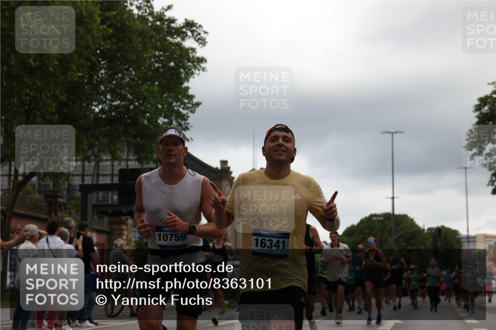29.06.2025 - hella hamburg halbmarathon Yannick Fuchs http://msf.ph/oto/8363101 29.06.2025 10:53:17 20KM 1285, 2006, 2348, 2584, 2677, 2957, 2978, 3114, 3181, 3279, 3425, 3983, 4088, 4592, 5347, 5885, 6087, 6202, 6220, 6438, 6997, 7031, 7223, 7287, 7476, 8290, 10036, 10587, 10759, 10896, 10943, 11935, 11938, 12206, 12261, 12564, 12633, 12736, 12862, 13583, 13761, 14375, 14567, 14732, 14902, 14928, 14965, 15232, 15240, 15284, 15824, 16160, 16341, 16910, 16980, 17017, 17176, 17346, 17503, 17630, 18153, 18266, 18327, 18467, 18485, 18716, 19015, 19160 meine-sportfotos.de