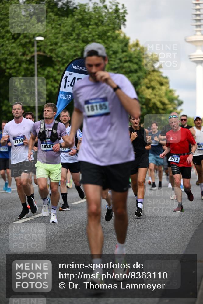 29.06.2025 - hella hamburg halbmarathon Dr. Thomas Lammeyer http://msf.ph/oto/8363110 29.06.2025 09:56:49 Kennedybrücke 1012, 1070, 1163, 1176, 1391, 1558, 1613, 1735, 1759, 1782, 2048, 2189, 2213, 2365, 2402, 2590, 2623, 2788, 2970, 3021, 3146, 3304, 3907, 3917, 3928, 4091, 4277, 4933, 4981, 4997, 5623, 5624, 5682, 5692, 6081, 6152, 6712, 6716, 7005, 7093, 7147, 7204, 7322, 7450, 7599, 7765, 8063, 8145, 8664, 8694, 8704, 8722, 8819, 9213, 9232, 9374, 9534, 9538, 9540, 9544, 9585, 9794, 10208, 10246, 10313, 10750, 10969, 11094, 11153, 11291 meine-sportfotos.de
