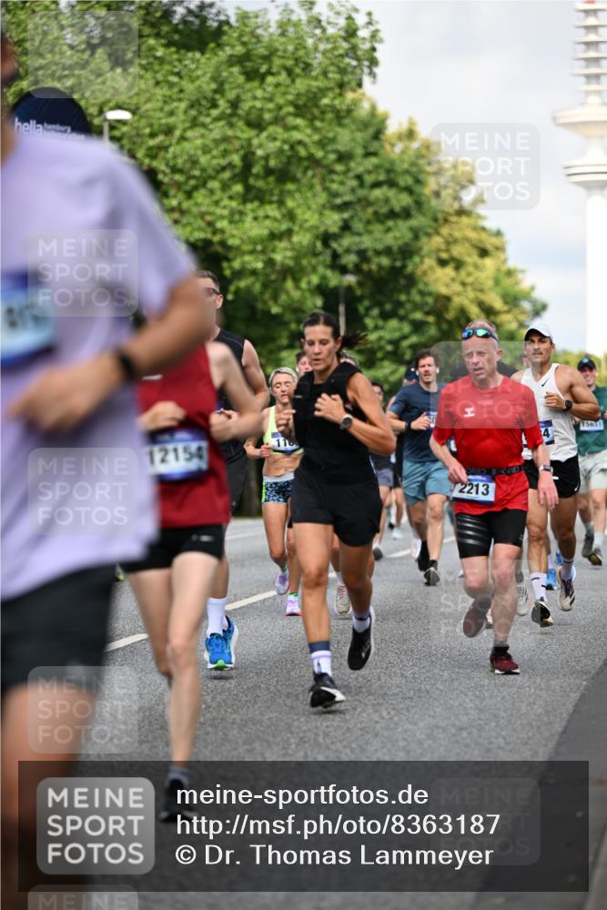 29.06.2025 - hella hamburg halbmarathon Dr. Thomas Lammeyer http://msf.ph/oto/8363187 29.06.2025 09:56:50 Kennedybrücke 1012, 1163, 1176, 1391, 1558, 1735, 1759, 2048, 2189, 2213, 2234, 2365, 2402, 2590, 2623, 2788, 2970, 3021, 3146, 3304, 3907, 3917, 3928, 4091, 4277, 4553, 4933, 4981, 4997, 5022, 5623, 5624, 5682, 5692, 6081, 6152, 6712, 6716, 7005, 7093, 7147, 7204, 7322, 7450, 7599, 7765, 8063, 8145, 8664, 8694, 8704, 8722, 8819, 9213, 9232, 9374, 9534, 9538, 9540, 9544, 9585, 9794, 10208, 10246, 10313, 10750, 10969, 11094, 11153, 11291 meine-sportfotos.de