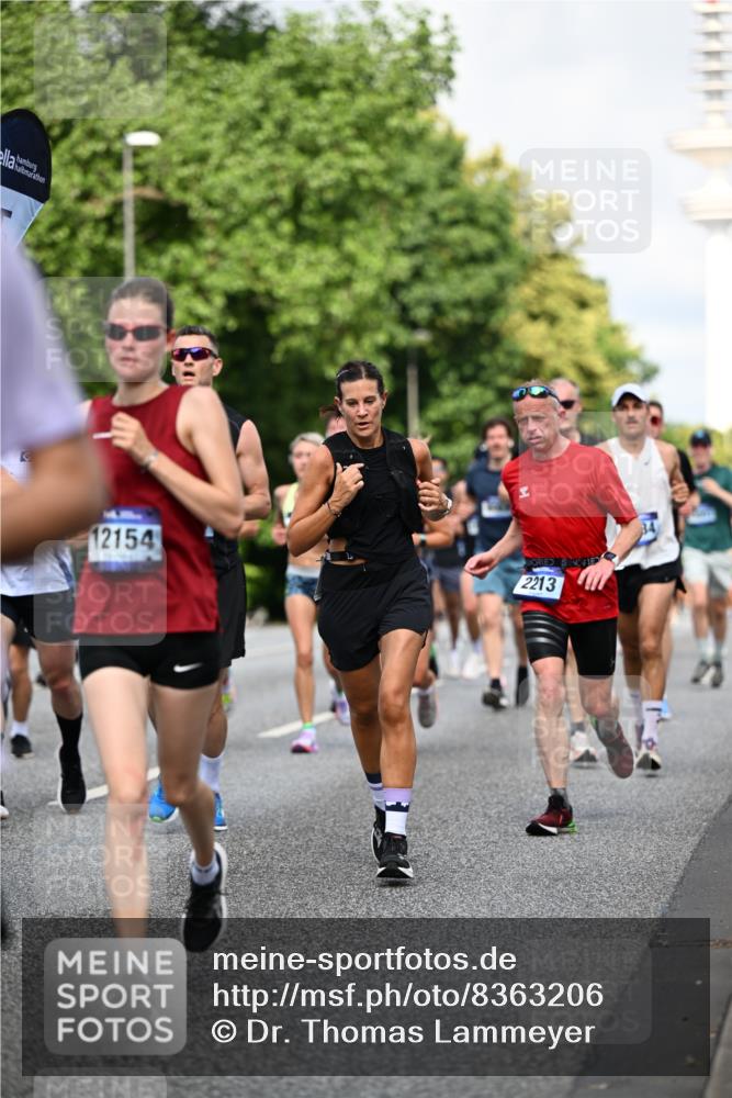 29.06.2025 - hella hamburg halbmarathon Dr. Thomas Lammeyer http://msf.ph/oto/8363206 29.06.2025 09:56:50 Kennedybrücke 1012, 1163, 1176, 1391, 1558, 1735, 1759, 2048, 2189, 2213, 2234, 2365, 2402, 2590, 2623, 2788, 2970, 3021, 3146, 3304, 3907, 3917, 3928, 4091, 4277, 4553, 4933, 4981, 4997, 5022, 5623, 5624, 5682, 5692, 6081, 6152, 6712, 6716, 7005, 7093, 7147, 7204, 7322, 7450, 7599, 7765, 8063, 8145, 8664, 8694, 8704, 8722, 8819, 9213, 9232, 9374, 9534, 9538, 9540, 9544, 9585, 9794, 10208, 10246, 10313, 10750, 10969, 11094, 11153, 11291 meine-sportfotos.de