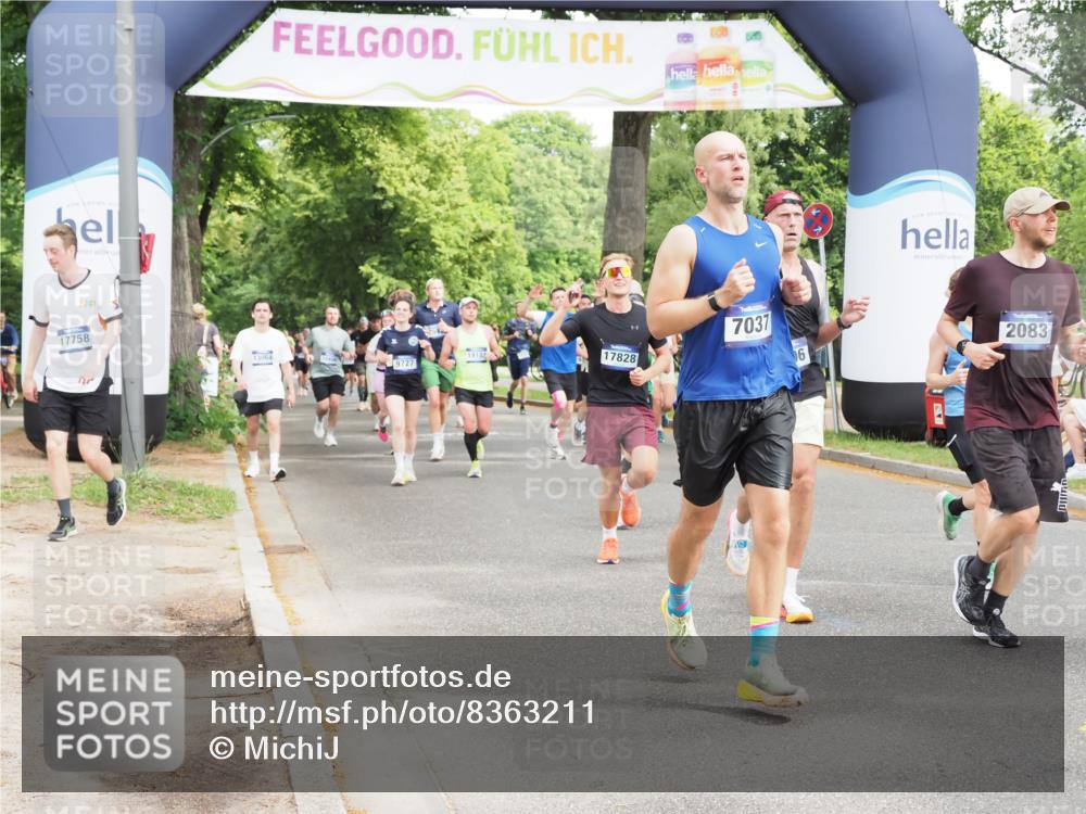29.06.2025 - hella hamburg halbmarathon MichiJ http://msf.ph/oto/8363211 29.06.2025 10:43:26 Zwischen KM18-KM19 1972, 2083, 2741, 2982, 2996, 3042, 4152, 4594, 4813, 5418, 7037, 8255, 9622, 9727, 9820, 10093, 13064, 13245, 13474, 16121, 16434, 16679, 17468, 17758, 17828, 18117, 18125, 18208, 18899, 19184 meine-sportfotos.de