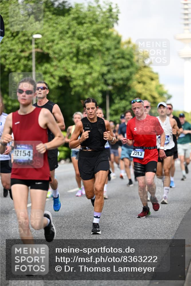 29.06.2025 - hella hamburg halbmarathon Dr. Thomas Lammeyer http://msf.ph/oto/8363222 29.06.2025 09:56:50 Kennedybrücke 1012, 1163, 1176, 1391, 1558, 1735, 1759, 2048, 2189, 2213, 2234, 2365, 2402, 2590, 2623, 2788, 2970, 3021, 3146, 3304, 3907, 3917, 3928, 4091, 4277, 4553, 4933, 4981, 4997, 5022, 5623, 5624, 5682, 5692, 6081, 6152, 6712, 6716, 7005, 7093, 7147, 7204, 7322, 7450, 7599, 7765, 8063, 8145, 8664, 8694, 8704, 8722, 8819, 9213, 9232, 9374, 9534, 9538, 9540, 9544, 9585, 9794, 10208, 10246, 10313, 10750, 10969, 11094, 11153, 11291 meine-sportfotos.de