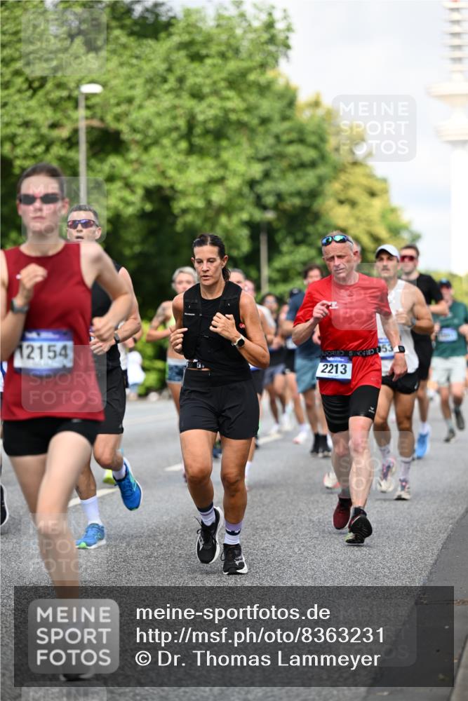 29.06.2025 - hella hamburg halbmarathon Dr. Thomas Lammeyer http://msf.ph/oto/8363231 29.06.2025 09:56:50 Kennedybrücke 1012, 1163, 1176, 1391, 1558, 1735, 1759, 2048, 2189, 2213, 2234, 2365, 2402, 2590, 2623, 2788, 2970, 3021, 3146, 3304, 3907, 3917, 3928, 4091, 4277, 4553, 4933, 4981, 4997, 5022, 5623, 5624, 5682, 5692, 6081, 6152, 6712, 6716, 7005, 7093, 7147, 7204, 7322, 7450, 7599, 7765, 8063, 8145, 8664, 8694, 8704, 8722, 8819, 9213, 9232, 9374, 9534, 9538, 9540, 9544, 9585, 9794, 10208, 10246, 10313, 10750, 10969, 11094, 11153, 11291 meine-sportfotos.de