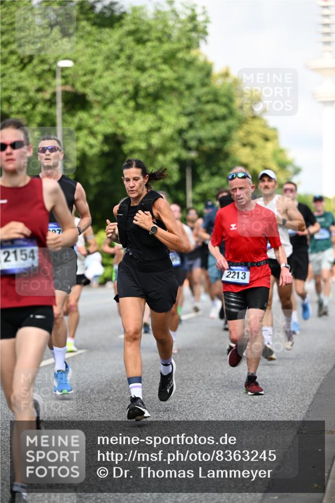 29.06.2025 - hella hamburg halbmarathon Dr. Thomas Lammeyer http://msf.ph/oto/8363245 29.06.2025 09:56:50 Kennedybrücke 1012, 1163, 1176, 1391, 1558, 1735, 1759, 2048, 2189, 2213, 2234, 2365, 2402, 2590, 2623, 2788, 2970, 3021, 3146, 3304, 3907, 3917, 3928, 4091, 4277, 4553, 4933, 4981, 4997, 5022, 5623, 5624, 5682, 5692, 6081, 6152, 6712, 6716, 7005, 7093, 7147, 7204, 7322, 7450, 7599, 7765, 8063, 8145, 8664, 8694, 8704, 8722, 8819, 9213, 9232, 9374, 9534, 9538, 9540, 9544, 9585, 9794, 10208, 10246, 10313, 10750, 10969, 11094, 11153, 11291 meine-sportfotos.de