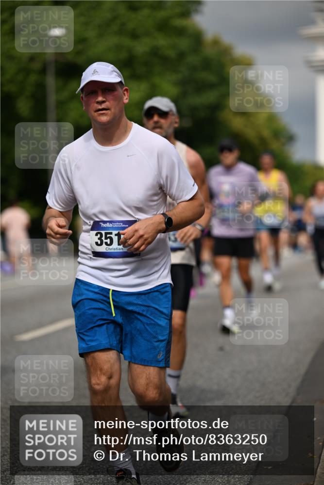 29.06.2025 - hella hamburg halbmarathon Dr. Thomas Lammeyer http://msf.ph/oto/8363250 29.06.2025 10:19:13 Kennedybrücke 1296, 1379, 1524, 1575, 1745, 1890, 2110, 2281, 3507, 3509, 3513, 3650, 4492, 4494, 4495, 5069, 5271, 5608, 5739, 5800, 5981, 5986, 6248, 6287, 6317, 6710, 7439, 7452, 7809, 7810, 8237, 8239, 8256, 8609, 9113, 9423, 9657, 9911, 9975, 9997, 10775, 10858, 11271 meine-sportfotos.de
