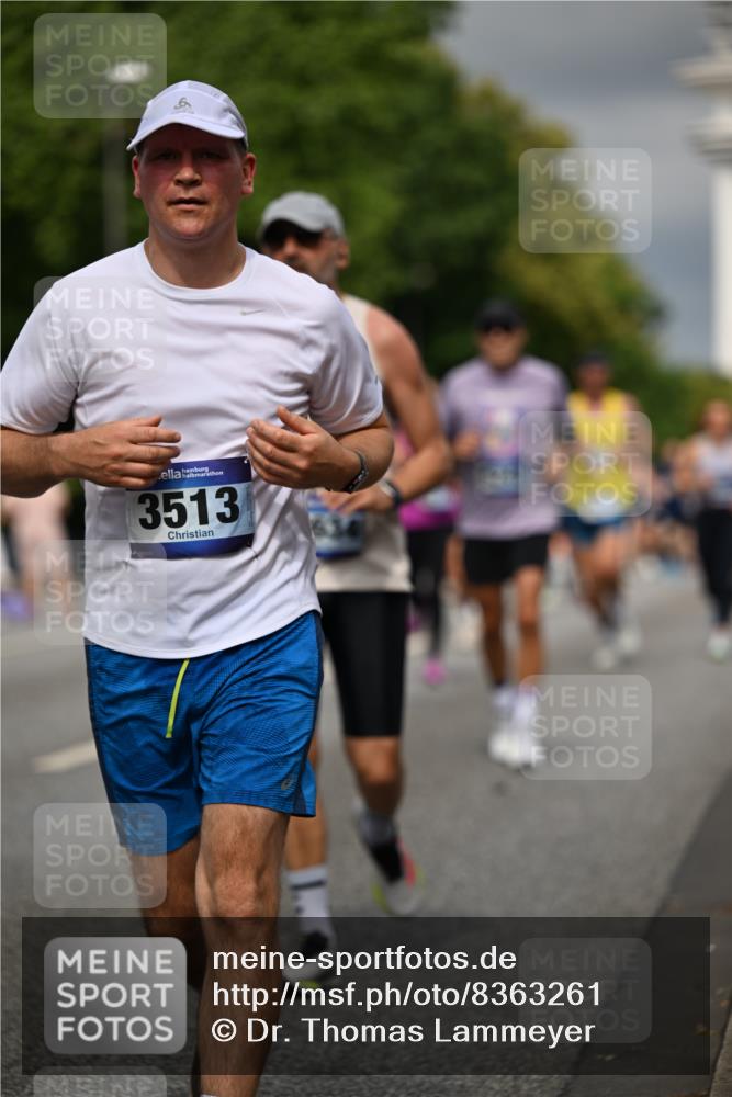 29.06.2025 - hella hamburg halbmarathon Dr. Thomas Lammeyer http://msf.ph/oto/8363261 29.06.2025 10:19:13 Kennedybrücke 1296, 1379, 1524, 1575, 1745, 1890, 2110, 2281, 3507, 3509, 3513, 3650, 4492, 4494, 4495, 5069, 5271, 5608, 5739, 5800, 5981, 5986, 6248, 6287, 6317, 6710, 7439, 7452, 7809, 7810, 8237, 8239, 8256, 8609, 9113, 9423, 9657, 9911, 9975, 9997, 10775, 10858, 11271 meine-sportfotos.de