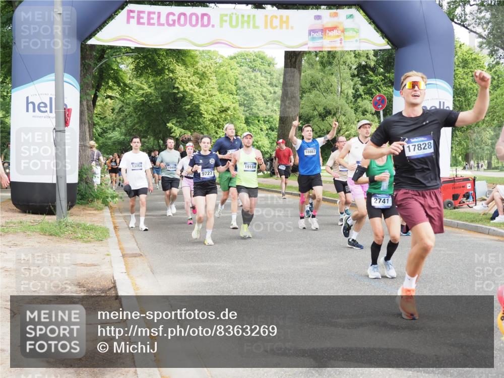 29.06.2025 - hella hamburg halbmarathon MichiJ http://msf.ph/oto/8363269 29.06.2025 10:43:27 Zwischen KM18-KM19 1972, 2083, 2741, 2982, 2996, 4152, 4594, 4813, 5418, 7037, 7547, 9727, 9820, 10093, 10133, 10665, 13064, 13245, 13474, 16121, 16434, 16679, 17468, 17758, 17828, 18117, 18125, 18208, 18867, 18899, 19184 meine-sportfotos.de