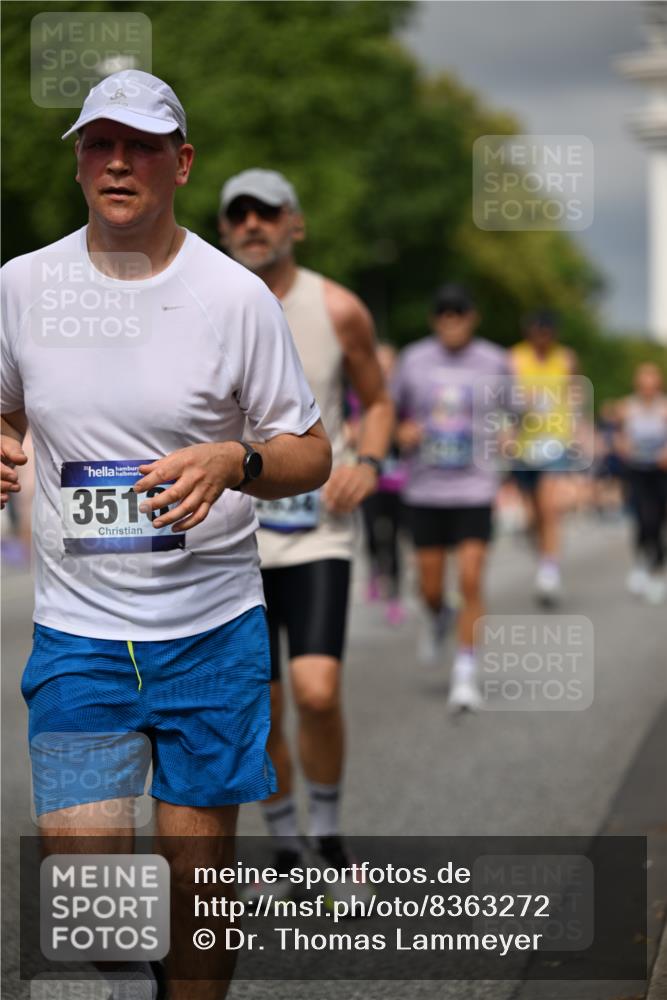 29.06.2025 - hella hamburg halbmarathon Dr. Thomas Lammeyer http://msf.ph/oto/8363272 29.06.2025 10:19:13 Kennedybrücke 1296, 1379, 1524, 1575, 1745, 1890, 2110, 2281, 3507, 3509, 3513, 3650, 4492, 4494, 4495, 5069, 5271, 5608, 5739, 5800, 5981, 5986, 6248, 6287, 6317, 6710, 7439, 7452, 7809, 7810, 8237, 8239, 8256, 8609, 9113, 9423, 9657, 9911, 9975, 9997, 10775, 10858, 11271 meine-sportfotos.de