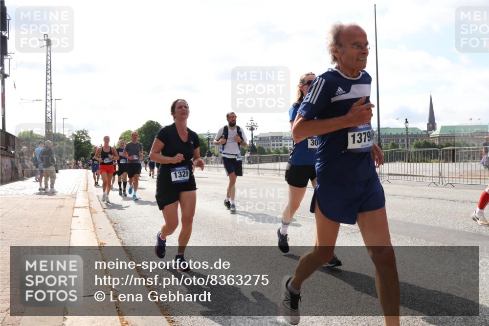 29.06.2025 - hella hamburg halbmarathon Lena Gebhardt http://msf.ph/oto/8363275 29.06.2025 10:01:46 Lombardsbrücke 14175, 1329, 30, 13790, 1184, 1329, 1364, 1464, 1653, 1722, 1724, 1729, 1881, 1940, 2091, 2167, 2591, 2806, 2957, 3039, 3199, 3425, 3663, 4286, 4319, 4322, 4328, 4370, 4649, 4663, 5547, 5570, 5602, 5603, 5675, 5742, 6087, 6281, 0000, 6302, 6327, 6438, 6591, 6595, 6921, 6924, 7189, 7287, 8030, 8191, 8392, 8578, 8691, 8822, 8926, 9230, 9741, 10177, 10281, 10301, 10576, 10882, 10915, 11043, 11465, 14471, 14660, 14677, 16420 meine-sportfotos.de