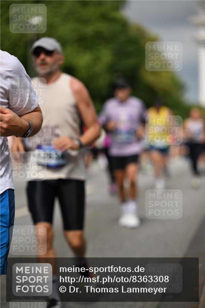 29.06.2025 - hella hamburg halbmarathon Dr. Thomas Lammeyer http://msf.ph/oto/8363308 29.06.2025 10:19:14 Kennedybrücke 1296, 1379, 1524, 1575, 1745, 1890, 2110, 2281, 3513, 3650, 4492, 4494, 4495, 5069, 5271, 5608, 5739, 5981, 5986, 6248, 6287, 6317, 6710, 7439, 7452, 7809, 7810, 8237, 8239, 8256, 8609, 9113, 9423, 9657, 9911, 9975, 9997, 10775, 10858, 11271 meine-sportfotos.de