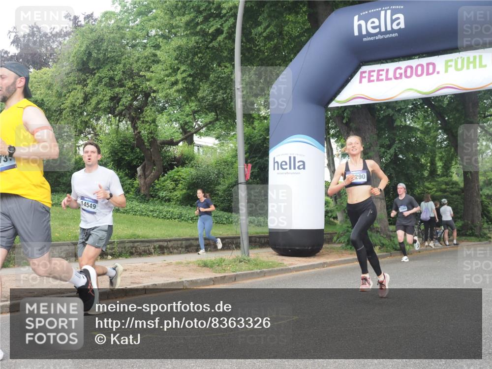 29.06.2025 - hella hamburg halbmarathon KatJ http://msf.ph/oto/8363326 29.06.2025 10:22:44 Zwischen KM18-KM19 1959, 2836, 6473 meine-sportfotos.de