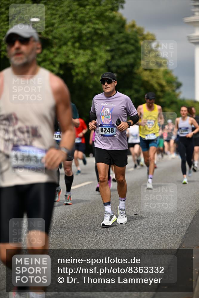29.06.2025 - hella hamburg halbmarathon Dr. Thomas Lammeyer http://msf.ph/oto/8363332 29.06.2025 10:19:14 Kennedybrücke 1296, 1379, 1524, 1575, 1745, 1890, 2110, 2281, 3513, 3650, 4492, 4494, 4495, 5069, 5271, 5608, 5739, 5981, 5986, 6248, 6287, 6317, 6710, 7439, 7452, 7809, 7810, 8237, 8239, 8256, 8609, 9113, 9423, 9657, 9911, 9975, 9997, 10775, 10858, 11271 meine-sportfotos.de