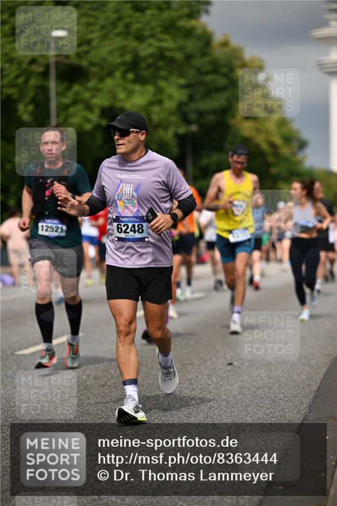 29.06.2025 - hella hamburg halbmarathon Dr. Thomas Lammeyer http://msf.ph/oto/8363444 29.06.2025 10:19:15 Kennedybrücke 1296, 1379, 1524, 1575, 1890, 2110, 3513, 3650, 4492, 4494, 4495, 5069, 5271, 5608, 5739, 5981, 5986, 6248, 6287, 6317, 6710, 7439, 7452, 7809, 7810, 8237, 8256, 8609, 9113, 9423, 9657, 9911, 9975, 9997, 10775, 10858 meine-sportfotos.de