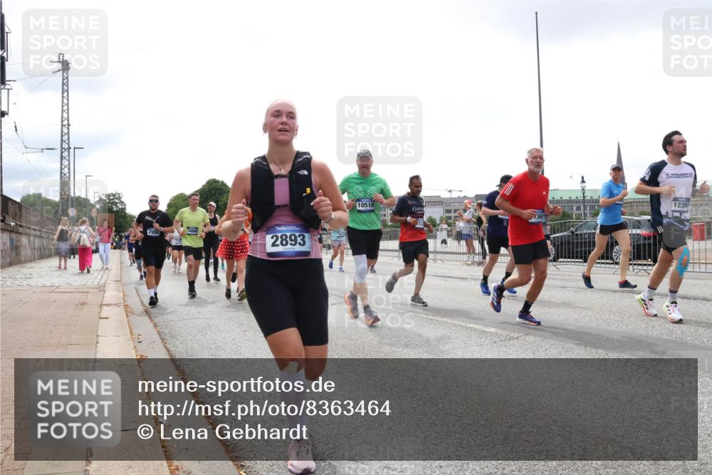 29.06.2025 - hella hamburg halbmarathon Lena Gebhardt http://msf.ph/oto/8363464 29.06.2025 10:39:22 Lombardsbrücke 2998, 16866, 2893, 10516, 12391, 1451, 1760, 1856, 1883, 2092, 2524, 2534, 2571, 2574, 2578, 2843, 2893, 2998, 3275, 3307, 3353, 3727, 3745, 4257, 4320, 4410, 4523, 4603, 4609, 4659, 4855, 4882, 5045, 5701, 6062, 6112, 6321, 6342, 6343, 6427, 6611, 6719, 6726, 6748, 7053, 7199, 7341, 7501, 7506, 7524, 7589, 7684, 7815, 8203, 8243, 8457, 8783, 8995, 9393, 9420, 9446, 9569, 9698, 9747, 9777, 9974, 9977, 10001, 10072, 10315, 10512, 10516, 13060 meine-sportfotos.de