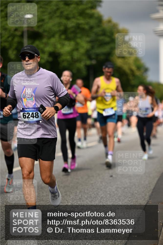 29.06.2025 - hella hamburg halbmarathon Dr. Thomas Lammeyer http://msf.ph/oto/8363536 29.06.2025 10:19:16 Kennedybrücke 1379, 1524, 1575, 1890, 2110, 2494, 3513, 3650, 4492, 4494, 4495, 5069, 5271, 5739, 5981, 5986, 6248, 6287, 6317, 6710, 7439, 7452, 7809, 7810, 8237, 8256, 8609, 9113, 9423, 9657, 9911, 9975, 9997, 10775, 10858, 10963 meine-sportfotos.de