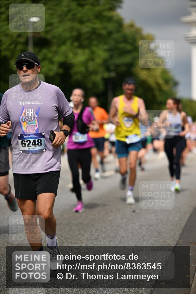 29.06.2025 - hella hamburg halbmarathon Dr. Thomas Lammeyer http://msf.ph/oto/8363545 29.06.2025 10:19:16 Kennedybrücke 1379, 1524, 1575, 1890, 2110, 2494, 3513, 3650, 4492, 4494, 4495, 5069, 5271, 5739, 5981, 5986, 6248, 6287, 6317, 6710, 7439, 7452, 7809, 7810, 8237, 8256, 8609, 9113, 9423, 9657, 9911, 9975, 9997, 10775, 10858, 10963 meine-sportfotos.de