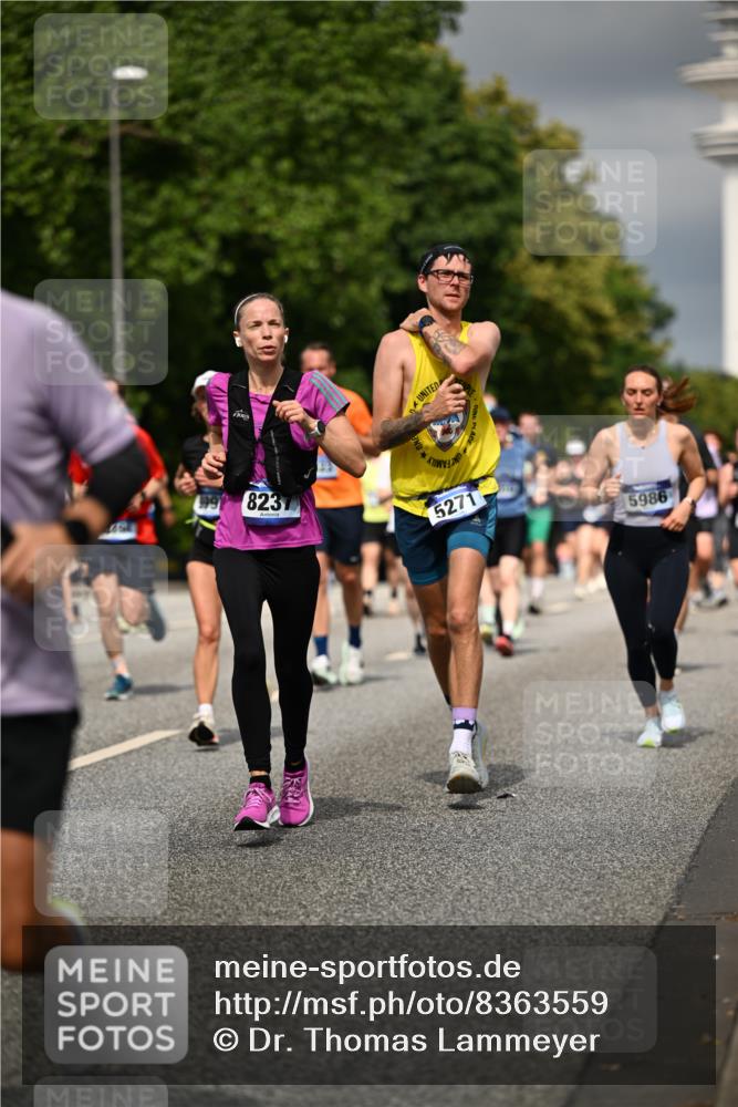 29.06.2025 - hella hamburg halbmarathon Dr. Thomas Lammeyer http://msf.ph/oto/8363559 29.06.2025 10:19:16 Kennedybrücke 1379, 1524, 1575, 1890, 2110, 2494, 3513, 3650, 4492, 4494, 4495, 5069, 5271, 5739, 5981, 5986, 6248, 6287, 6317, 6710, 7439, 7452, 7809, 7810, 8237, 8256, 8609, 9113, 9423, 9657, 9911, 9975, 9997, 10775, 10858, 10963 meine-sportfotos.de