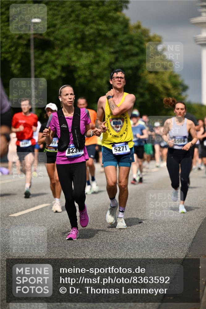 29.06.2025 - hella hamburg halbmarathon Dr. Thomas Lammeyer http://msf.ph/oto/8363592 29.06.2025 10:19:17 Kennedybrücke 1379, 1524, 1575, 1890, 2110, 2494, 3513, 3650, 4007, 4492, 4494, 4495, 5069, 5271, 5739, 5981, 5986, 6248, 6287, 6317, 7439, 7452, 7809, 7810, 8237, 8609, 9113, 9423, 9657, 9911, 9975, 9997, 10775, 10858, 10963 meine-sportfotos.de