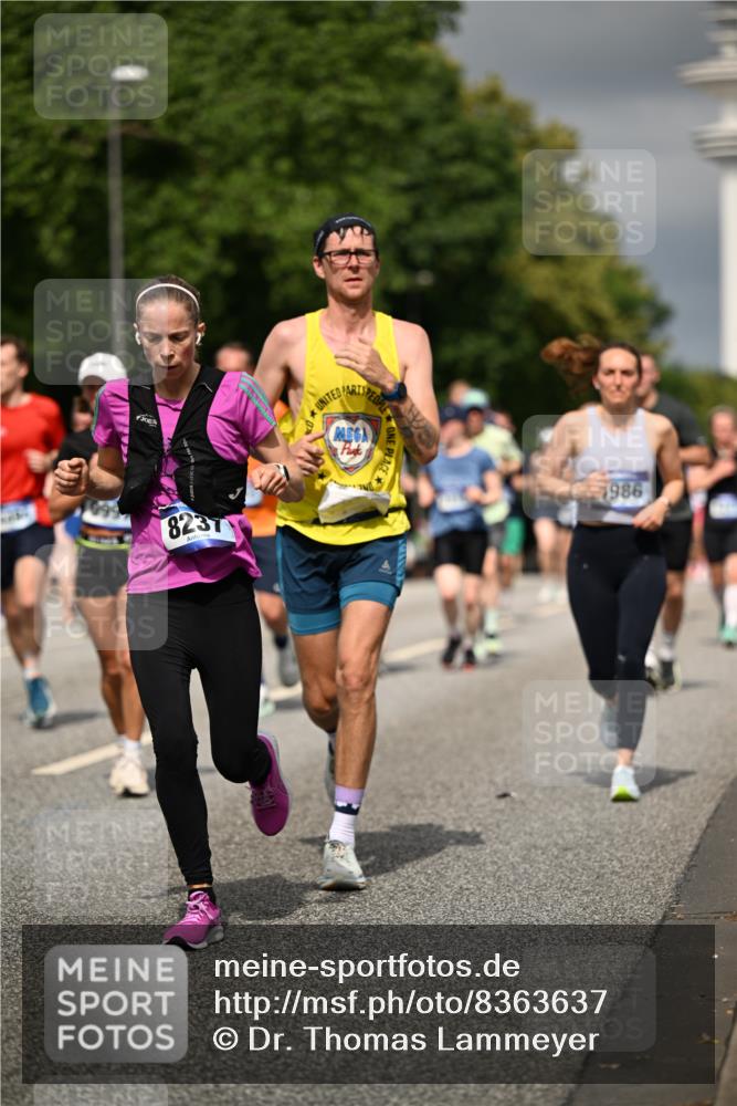 29.06.2025 - hella hamburg halbmarathon Dr. Thomas Lammeyer http://msf.ph/oto/8363637 29.06.2025 10:19:17 Kennedybrücke 1379, 1524, 1575, 1890, 2110, 2494, 3513, 3650, 4007, 4492, 4494, 4495, 5069, 5271, 5739, 5981, 5986, 6248, 6287, 6317, 7439, 7452, 7809, 7810, 8237, 8609, 9113, 9423, 9657, 9911, 9975, 9997, 10775, 10858, 10963 meine-sportfotos.de