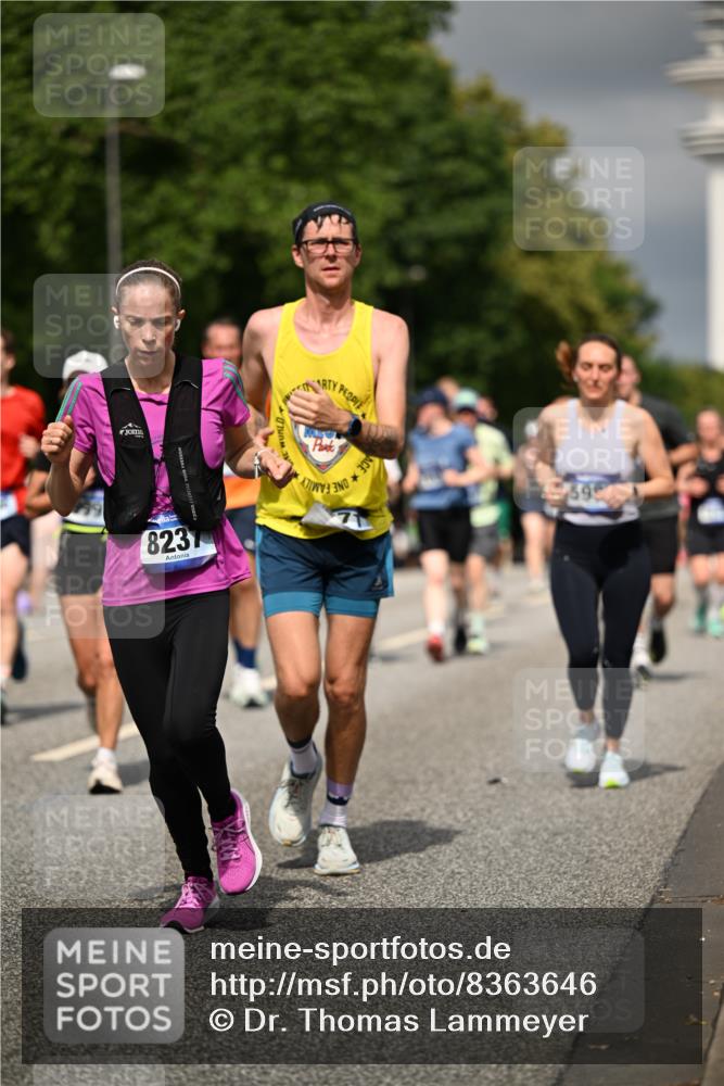 29.06.2025 - hella hamburg halbmarathon Dr. Thomas Lammeyer http://msf.ph/oto/8363646 29.06.2025 10:19:17 Kennedybrücke 1379, 1524, 1575, 1890, 2110, 2494, 3513, 3650, 4007, 4492, 4494, 4495, 5069, 5271, 5739, 5981, 5986, 6248, 6287, 6317, 7439, 7452, 7809, 7810, 8237, 8609, 9113, 9423, 9657, 9911, 9975, 9997, 10775, 10858, 10963 meine-sportfotos.de