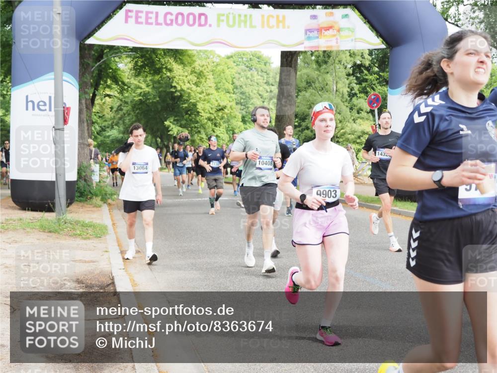 29.06.2025 - hella hamburg halbmarathon MichiJ http://msf.ph/oto/8363674 29.06.2025 10:43:30 Zwischen KM18-KM19 1972, 2083, 2250, 2741, 2982, 2996, 4152, 4594, 4813, 7037, 7547, 8968, 9246, 9727, 9903, 10093, 10133, 10408, 10665, 13064, 16121, 16434, 17828, 18117, 18208, 18867, 18899, 19184 meine-sportfotos.de