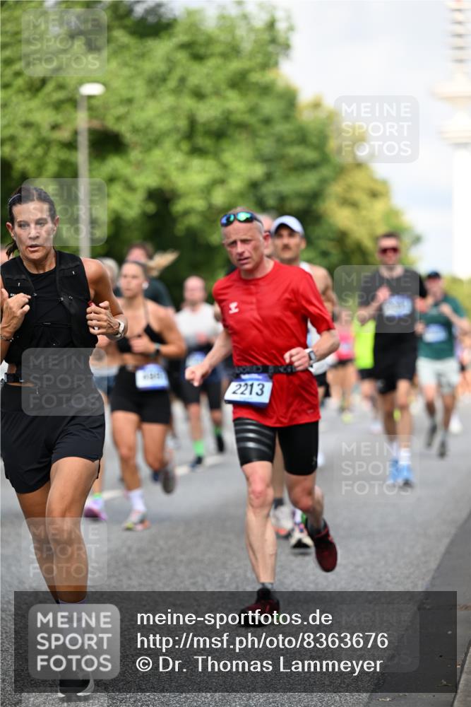 29.06.2025 - hella hamburg halbmarathon Dr. Thomas Lammeyer http://msf.ph/oto/8363676 29.06.2025 09:56:51 Kennedybrücke 1012, 1163, 1176, 1391, 1558, 1735, 1759, 2048, 2189, 2213, 2234, 2365, 2402, 2590, 2623, 2788, 2970, 3021, 3146, 3304, 3907, 3917, 3928, 4091, 4277, 4310, 4553, 4933, 4981, 4997, 5022, 5623, 5624, 5682, 5692, 6081, 6152, 6375, 6712, 6716, 7005, 7093, 7147, 7204, 7322, 7450, 7765, 8063, 8145, 8664, 8694, 8704, 8722, 8819, 9213, 9232, 9374, 9534, 9538, 9540, 9544, 9585, 9794, 10208, 10246, 10313, 10969, 11094, 11153, 11291 meine-sportfotos.de