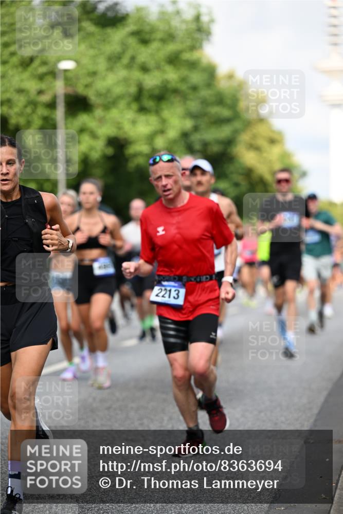 29.06.2025 - hella hamburg halbmarathon Dr. Thomas Lammeyer http://msf.ph/oto/8363694 29.06.2025 09:56:51 Kennedybrücke 1012, 1163, 1176, 1391, 1558, 1735, 1759, 2048, 2189, 2213, 2234, 2365, 2402, 2590, 2623, 2788, 2970, 3021, 3146, 3304, 3907, 3917, 3928, 4091, 4277, 4310, 4553, 4933, 4981, 4997, 5022, 5623, 5624, 5682, 5692, 6081, 6152, 6375, 6712, 6716, 7005, 7093, 7147, 7204, 7322, 7450, 7765, 8063, 8145, 8664, 8694, 8704, 8722, 8819, 9213, 9232, 9374, 9534, 9538, 9540, 9544, 9585, 9794, 10208, 10246, 10313, 10969, 11094, 11153, 11291 meine-sportfotos.de