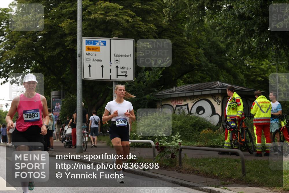 29.06.2025 - hella hamburg halbmarathon Yannick Fuchs http://msf.ph/oto/8363698 29.06.2025 10:53:19 20KM 2006, 2348, 2584, 2677, 2957, 2978, 3114, 3181, 3279, 3425, 3983, 4088, 4592, 4796, 5347, 5885, 6087, 6202, 6220, 6438, 6997, 7031, 7223, 7287, 8290, 10036, 10587, 10759, 10896, 10943, 11935, 11938, 12206, 12261, 12564, 12633, 12736, 12862, 13583, 13761, 14567, 14732, 14902, 14928, 14965, 15232, 15240, 15284, 15824, 16160, 16341, 16910, 16980, 17017, 17176, 17503, 17630, 18153, 18266, 18327, 18467, 18485, 18716, 19015, 19160 meine-sportfotos.de