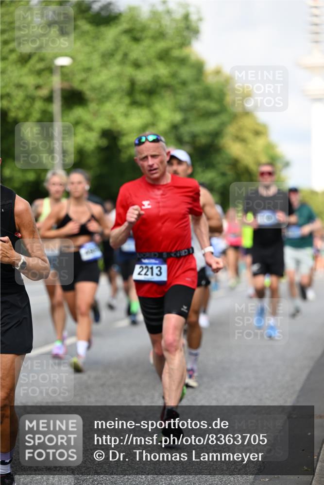 29.06.2025 - hella hamburg halbmarathon Dr. Thomas Lammeyer http://msf.ph/oto/8363705 29.06.2025 09:56:52 Kennedybrücke 1012, 1163, 1176, 1391, 1558, 1735, 1759, 2048, 2189, 2213, 2234, 2365, 2402, 2590, 2623, 2788, 2970, 3021, 3146, 3304, 3907, 3917, 4091, 4277, 4310, 4553, 4933, 4997, 5022, 5623, 5624, 5682, 5692, 6081, 6152, 6375, 6460, 6712, 6716, 7005, 7093, 7147, 7204, 7322, 7450, 7765, 8063, 8145, 8694, 8704, 8722, 8819, 9213, 9232, 9303, 9305, 9374, 9534, 9538, 9544, 9585, 9794, 10208, 10246, 10313, 10969, 11094, 11153, 11291 meine-sportfotos.de