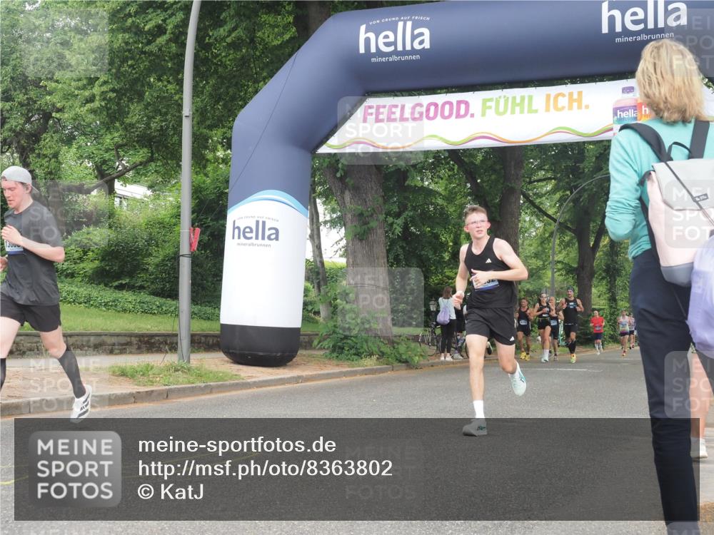 29.06.2025 - hella hamburg halbmarathon KatJ http://msf.ph/oto/8363802 29.06.2025 10:22:47 Zwischen KM18-KM19 6473 meine-sportfotos.de