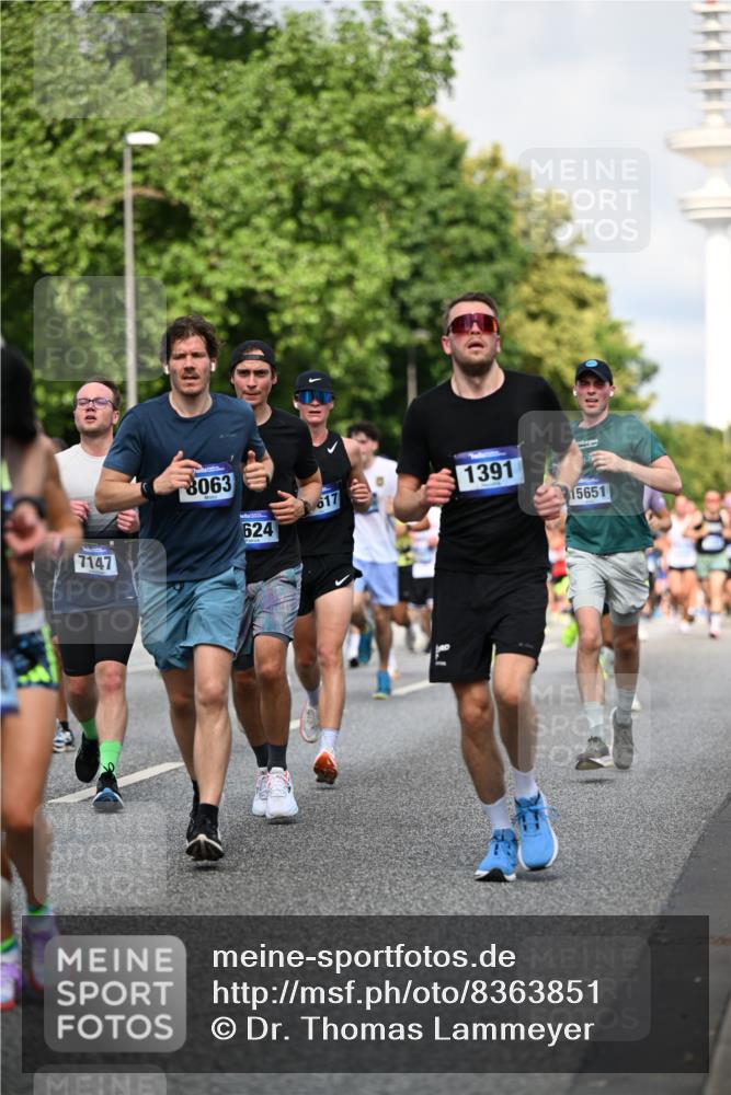 29.06.2025 - hella hamburg halbmarathon Dr. Thomas Lammeyer http://msf.ph/oto/8363851 29.06.2025 09:56:54 Kennedybrücke 1012, 1163, 1176, 1391, 1558, 1735, 1759, 2048, 2189, 2213, 2234, 2365, 2402, 2590, 2623, 2788, 2970, 3021, 3146, 3304, 3907, 4091, 4277, 4310, 4553, 4933, 4997, 5022, 5623, 5624, 5682, 5692, 6081, 6203, 6375, 6460, 6712, 7147, 7204, 7322, 7450, 7765, 8063, 8145, 8704, 8722, 8819, 9213, 9232, 9303, 9305, 9374, 9534, 9538, 9544, 9585, 9794, 10208, 10246, 10313, 10969, 11094, 11153, 11291 meine-sportfotos.de