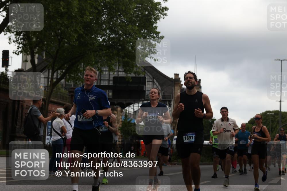 29.06.2025 - hella hamburg halbmarathon Yannick Fuchs http://msf.ph/oto/8363997 29.06.2025 10:53:19 20KM 2006, 2348, 2584, 2677, 2957, 2978, 3114, 3181, 3279, 3425, 3983, 4088, 4592, 4796, 5347, 5885, 6087, 6202, 6220, 6438, 6997, 7031, 7223, 7287, 8290, 10036, 10587, 10759, 10896, 10943, 11935, 11938, 12206, 12261, 12564, 12633, 12736, 12862, 13583, 13761, 14567, 14732, 14902, 14928, 14965, 15232, 15240, 15284, 15824, 16160, 16341, 16910, 16980, 17017, 17176, 17503, 17630, 18153, 18266, 18327, 18467, 18485, 18716, 19015, 19160 meine-sportfotos.de