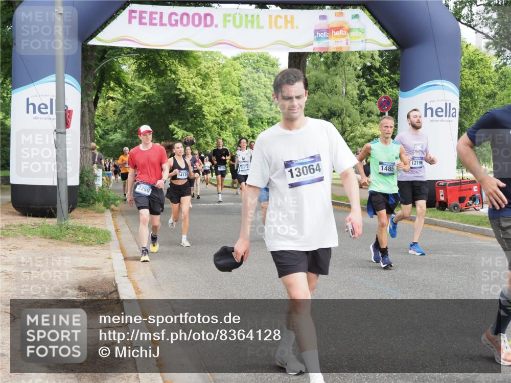 29.06.2025 - hella hamburg halbmarathon MichiJ http://msf.ph/oto/8364128 29.06.2025 10:43:34 Zwischen KM18-KM19 1130, 1485, 2250, 5492, 7547, 8825, 8968, 9246, 9727, 9903, 10133, 10408, 10665, 12196, 13064, 14139, 14737, 15431, 16434, 18867 meine-sportfotos.de
