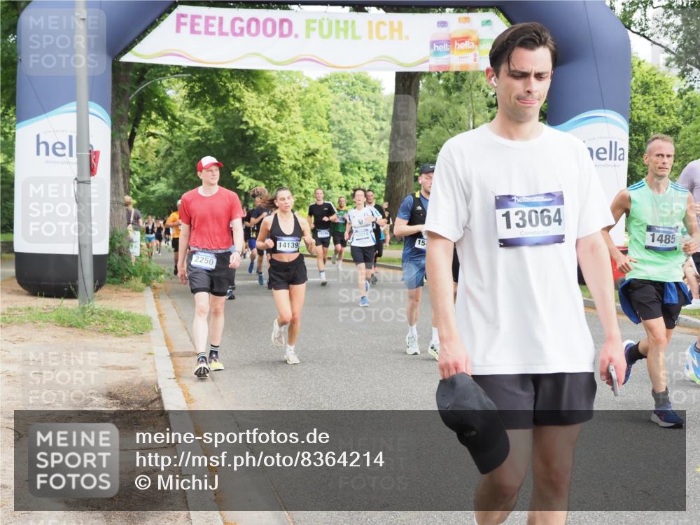 29.06.2025 - hella hamburg halbmarathon MichiJ http://msf.ph/oto/8364214 29.06.2025 10:43:35 Zwischen KM18-KM19 1130, 1485, 2250, 5492, 7547, 8825, 8968, 9246, 9903, 10133, 10408, 10665, 12014, 12196, 14139, 14737, 15090, 15431, 18867 meine-sportfotos.de