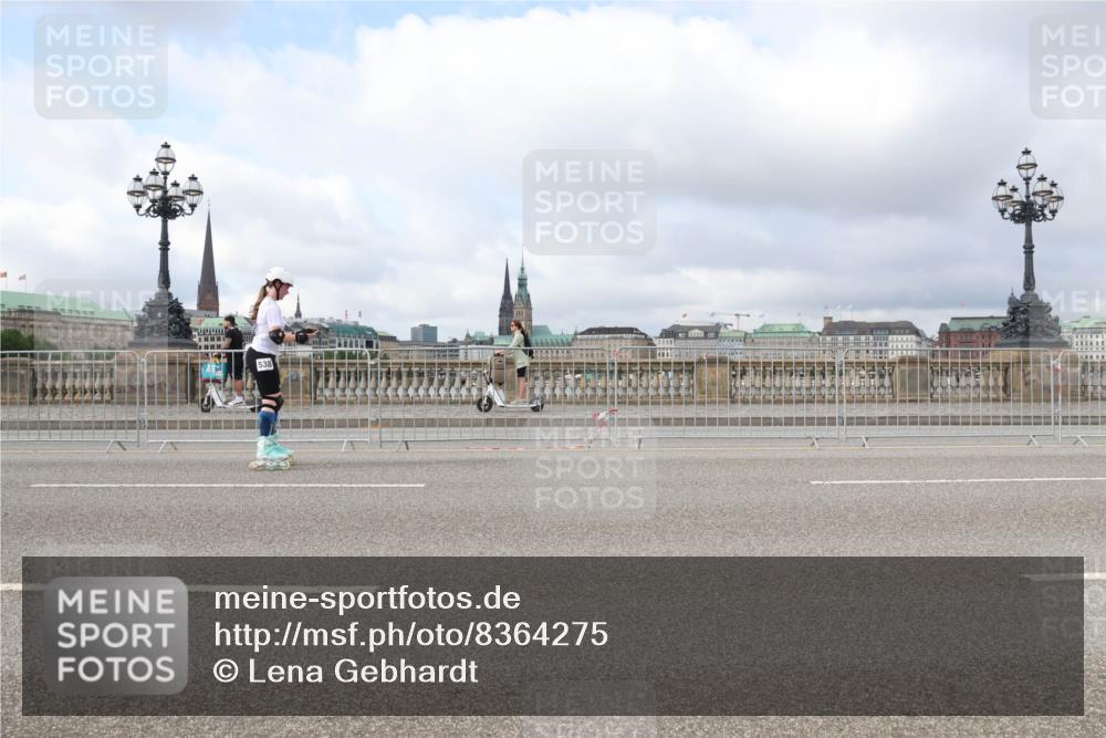 29.06.2025 - hella hamburg halbmarathon Lena Gebhardt http://msf.ph/oto/8364275 29.06.2025 09:10:50 Lombardsbrücke 538 meine-sportfotos.de
