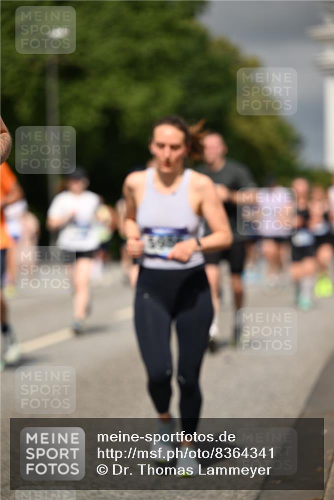 29.06.2025 - hella hamburg halbmarathon Dr. Thomas Lammeyer http://msf.ph/oto/8364341 29.06.2025 10:19:19 Kennedybrücke 1524, 1890, 2110, 2494, 3513, 3650, 4007, 4466, 4492, 4494, 5069, 5271, 5739, 5981, 5986, 6248, 6287, 6317, 6376, 7439, 7452, 7809, 7810, 8237, 8609, 9113, 9423, 9657, 9847, 9911, 9975, 9997, 10775, 10858, 10963 meine-sportfotos.de