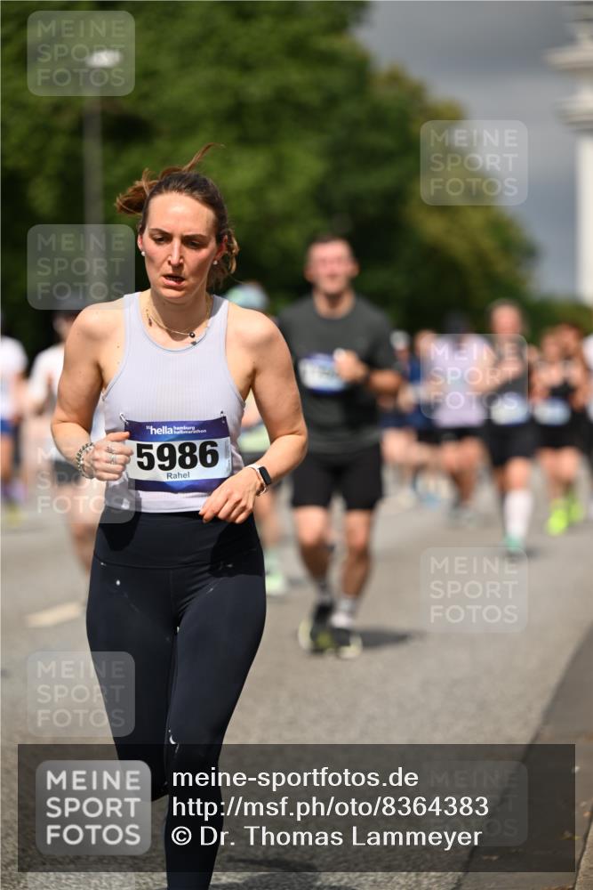 29.06.2025 - hella hamburg halbmarathon Dr. Thomas Lammeyer http://msf.ph/oto/8364383 29.06.2025 10:19:20 Kennedybrücke 1524, 1890, 2110, 2494, 3417, 3513, 3650, 4007, 4466, 4492, 4494, 5069, 5271, 5739, 5981, 5986, 6248, 6287, 6376, 7439, 7452, 7809, 7810, 8237, 8609, 9113, 9423, 9657, 9847, 9911, 9975, 9997, 10775, 10858, 10963 meine-sportfotos.de